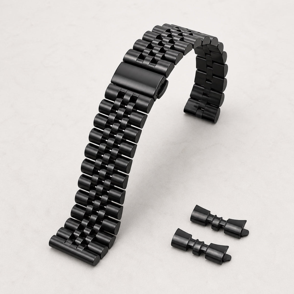 Bracelet acier massif cinq rangs — finition noire — Maison Noirmont