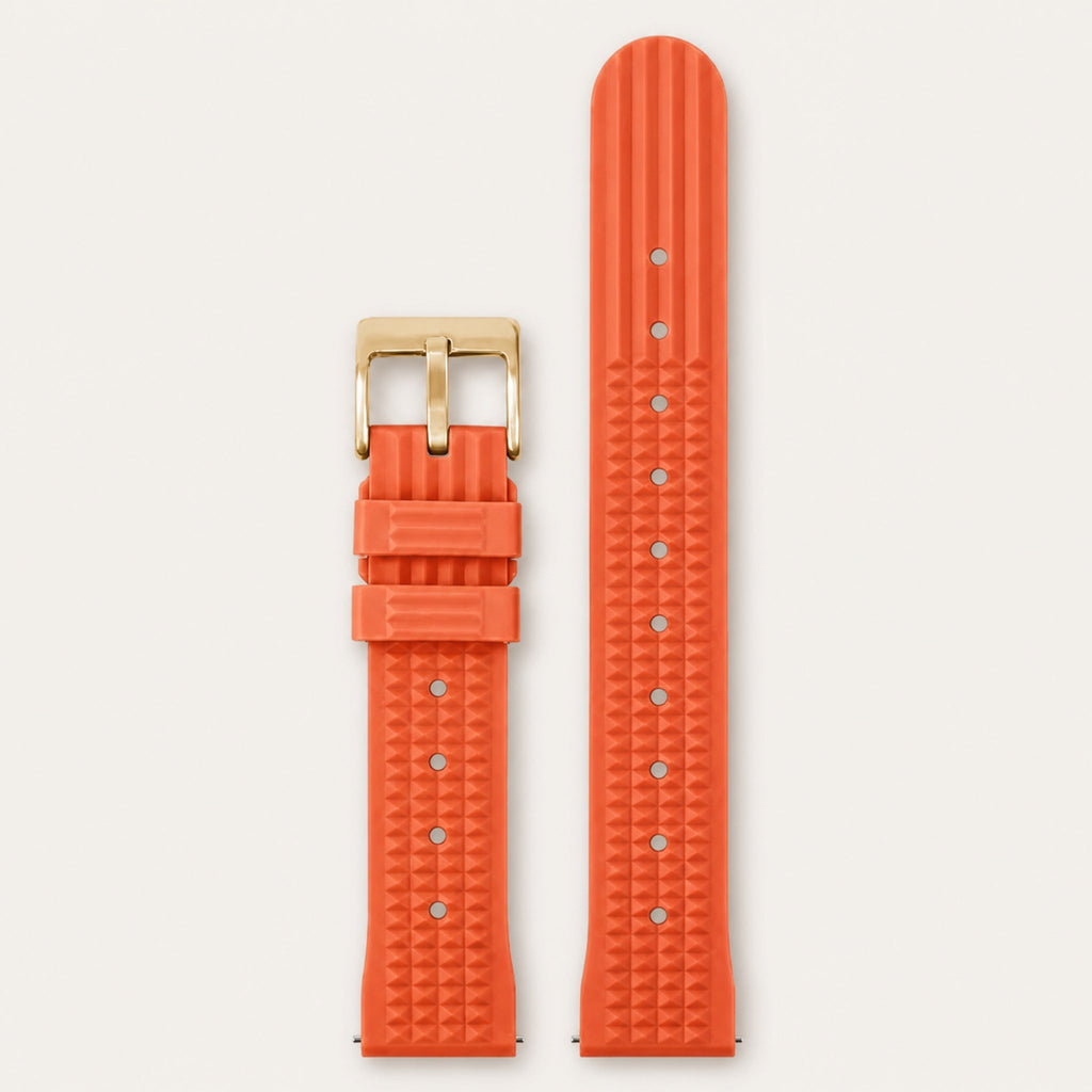 Bracelet caoutchouc gaufré — orange, motif gaufré et boucle ardillon dorée — Maison Noirmont