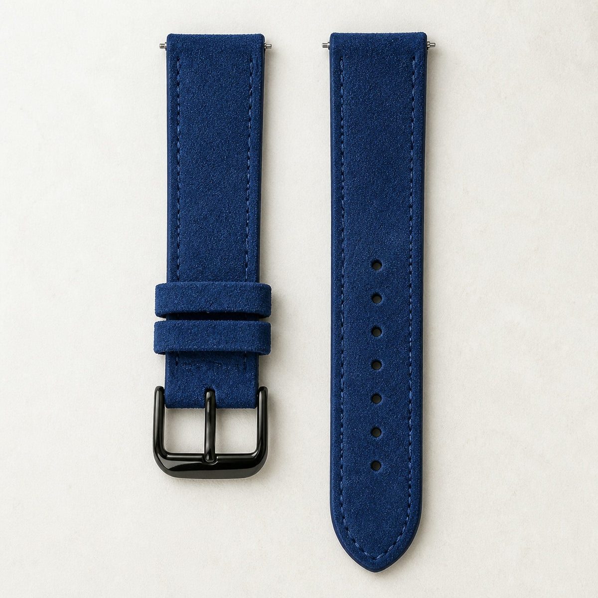 Bracelet cuir daim bleu, boucle noire — Maison Noirmont