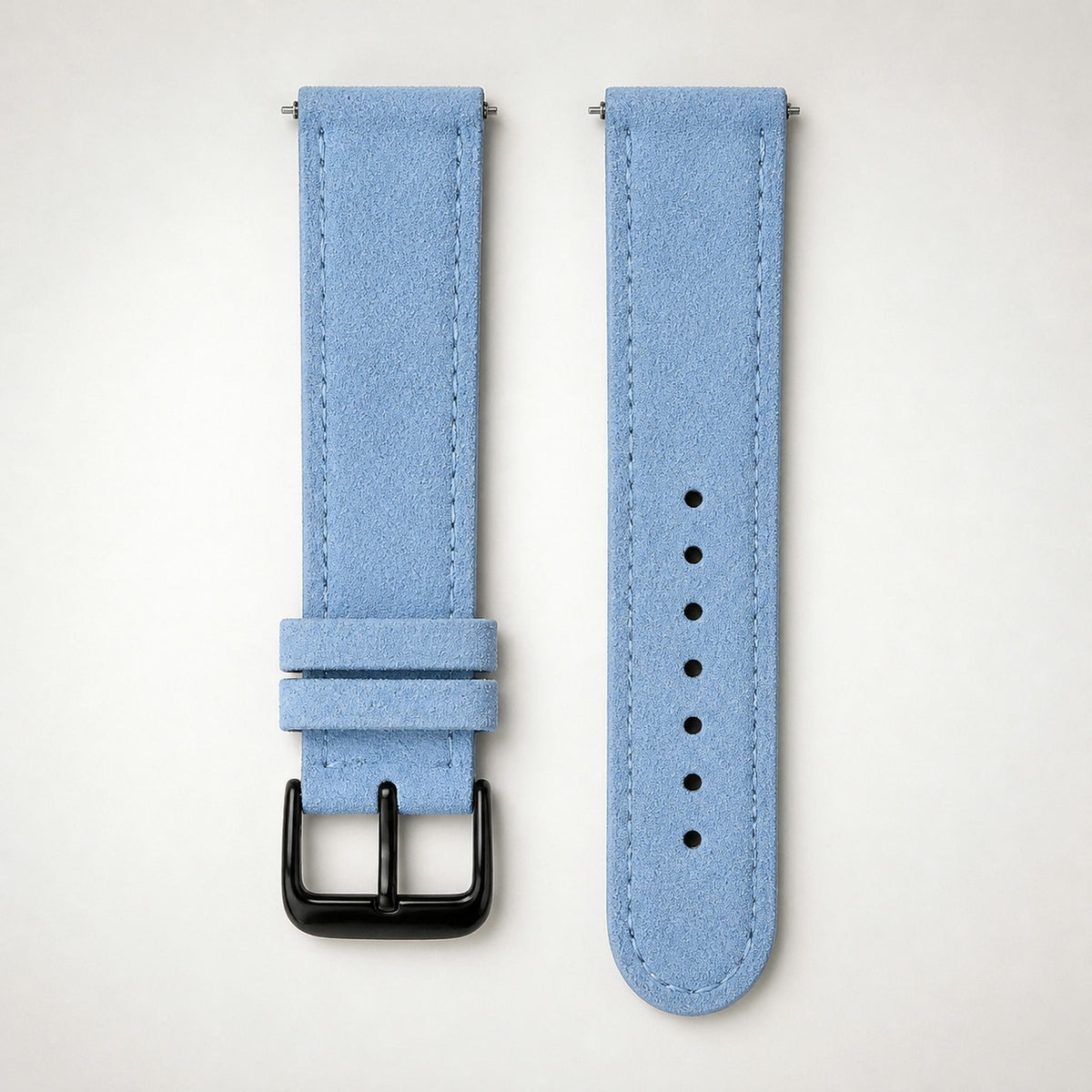 Bracelet cuir daim bleu clair, boucle noire — Maison Noirmont