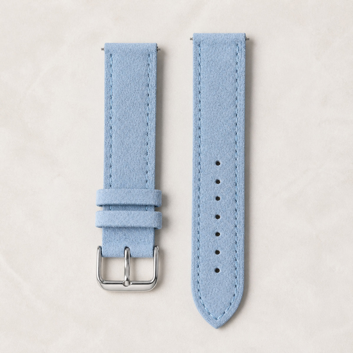 Bracelet cuir daim bleu clair, boucle argentée — Maison Noirmont