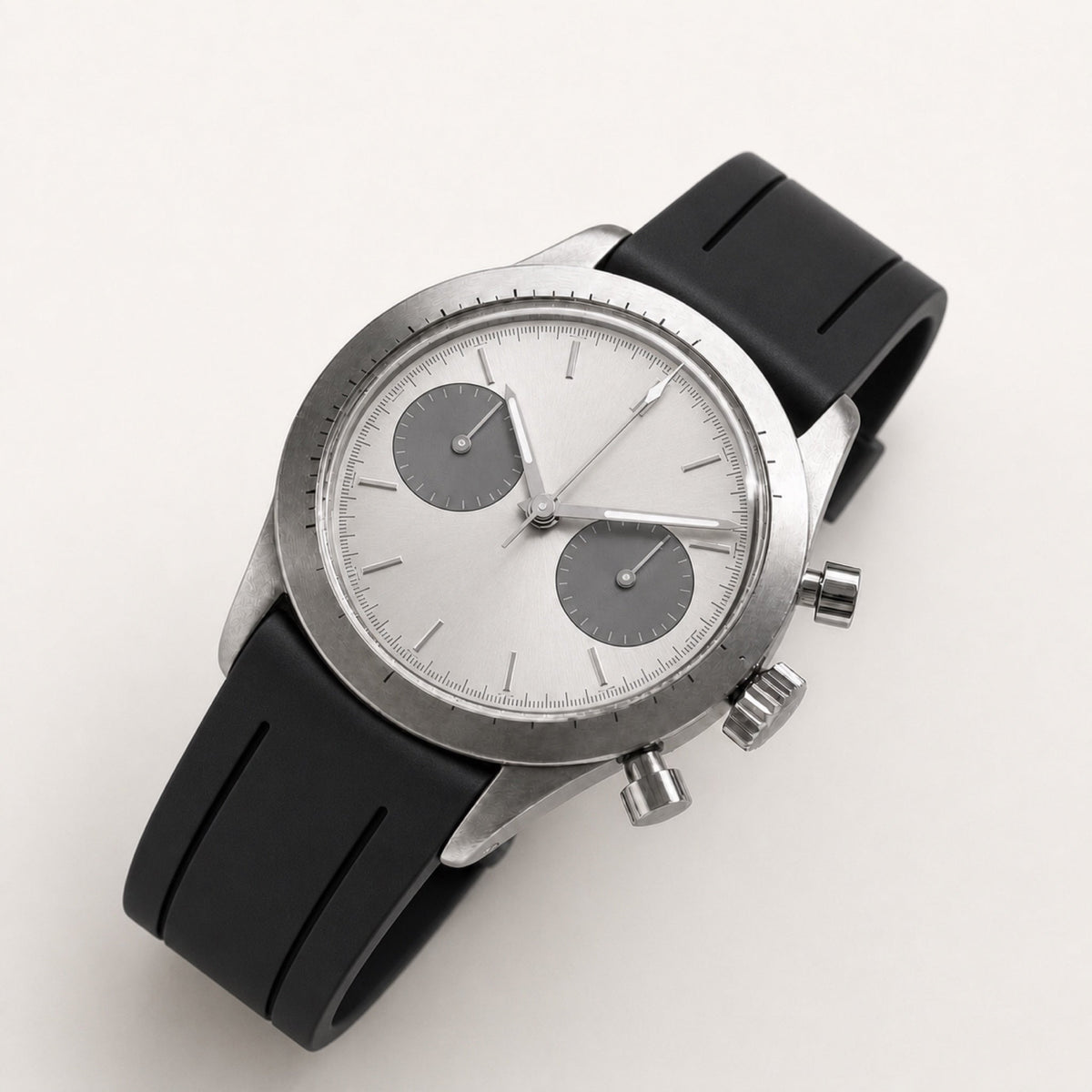 Contre-la-montre — Chronographe panda — Argent · caoutchouc noir — Maison Noirmont