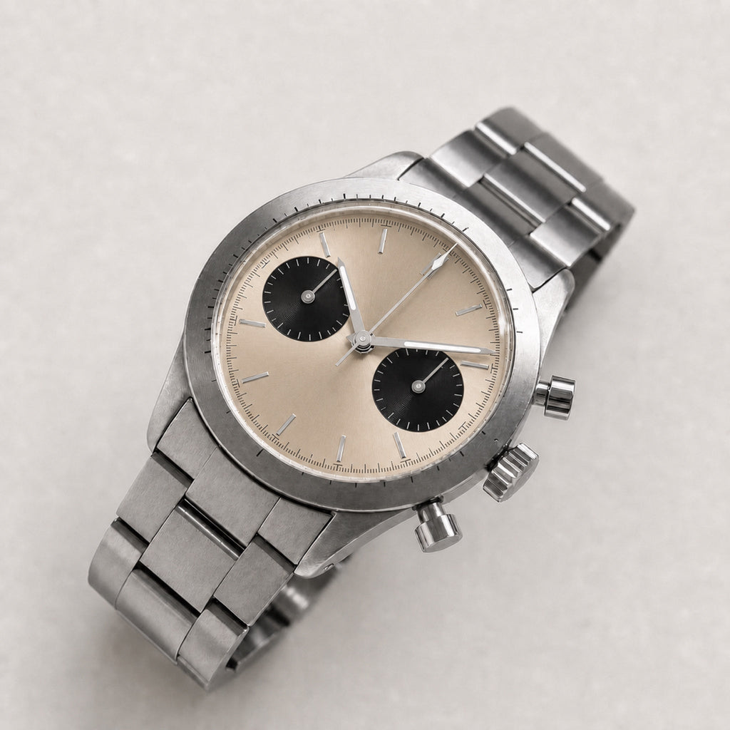 Contre-la-montre — Chronographe panda — Champagne · bracelet acier — Maison Noirmont