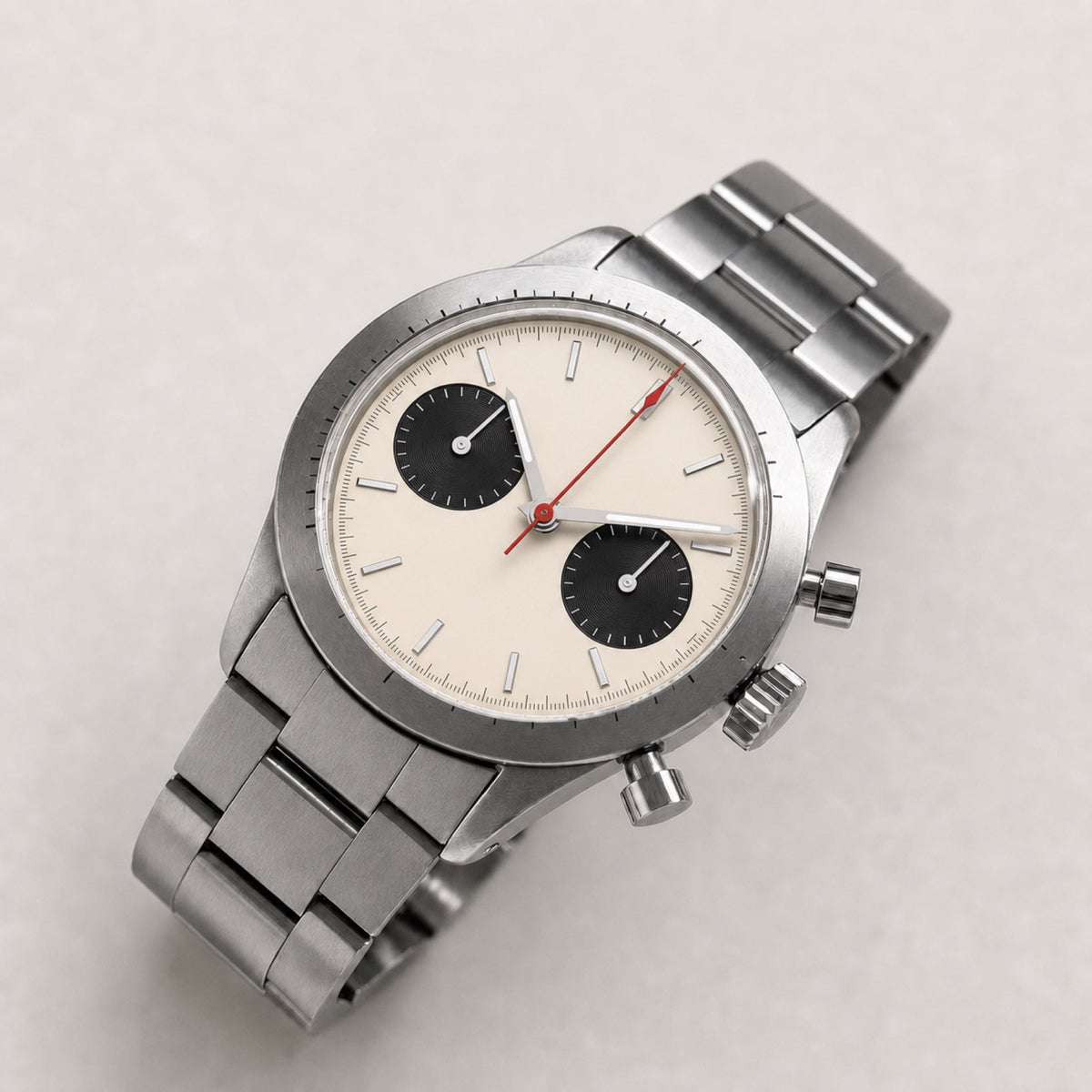 Contre-la-montre — Chronographe panda — Panda ivoire · aiguille rouge — Maison Noirmont