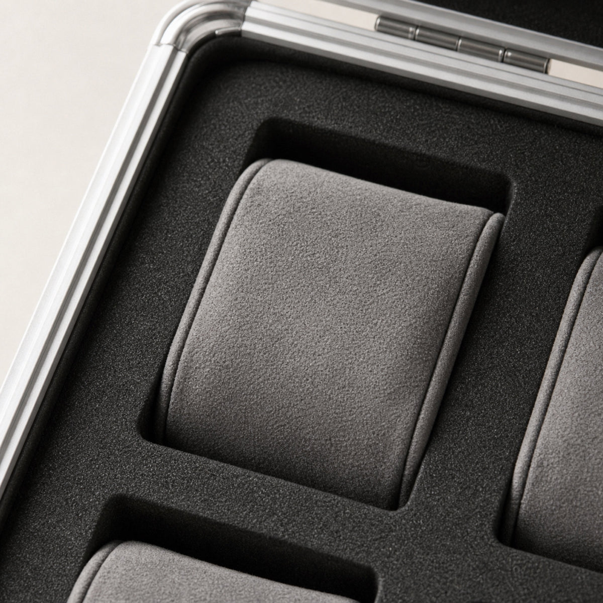 Coffret Douze — aluminium — macro — Maison Noirmont