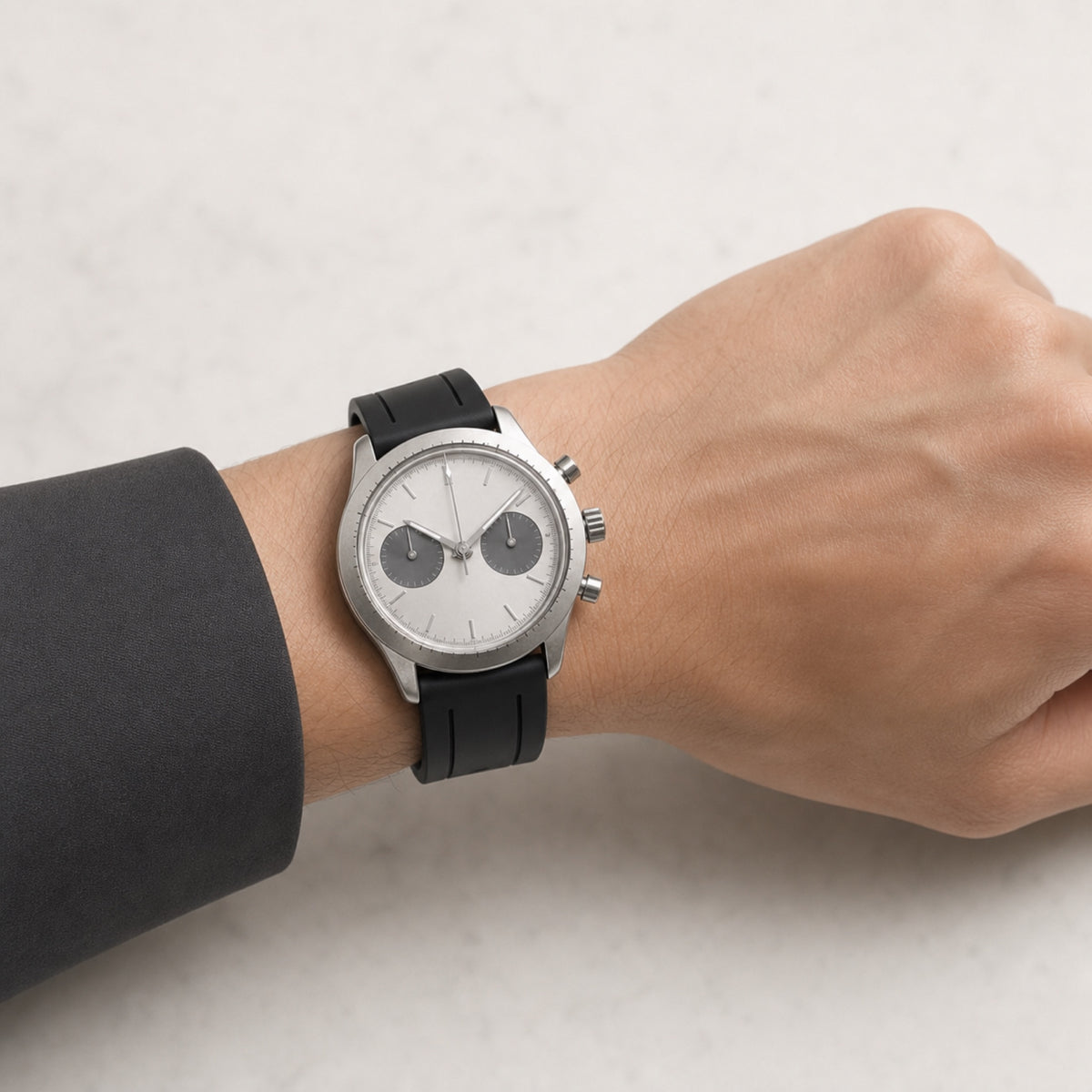 Contre-la-montre Argent — Chronographe — au poignet — Maison Noirmont