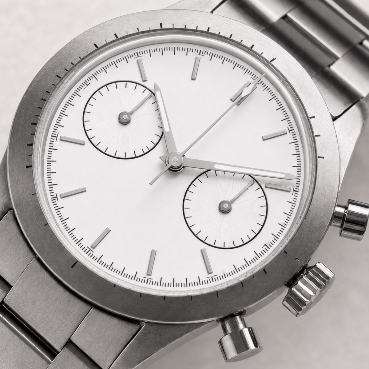 Contre-la-montre Blanc — Chronographe — macro — Maison Noirmont