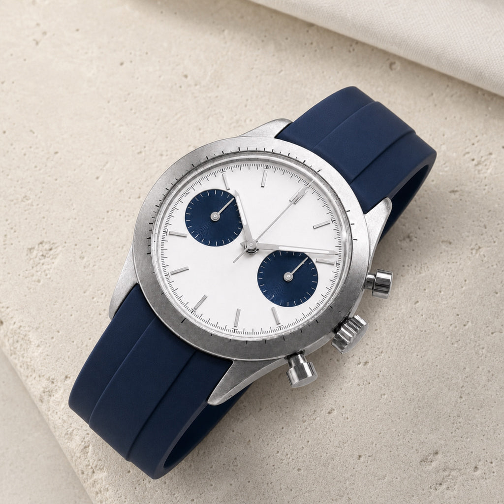 Contre-la-montre Compteurs bleus — Chronographe — en situation — Maison Noirmont