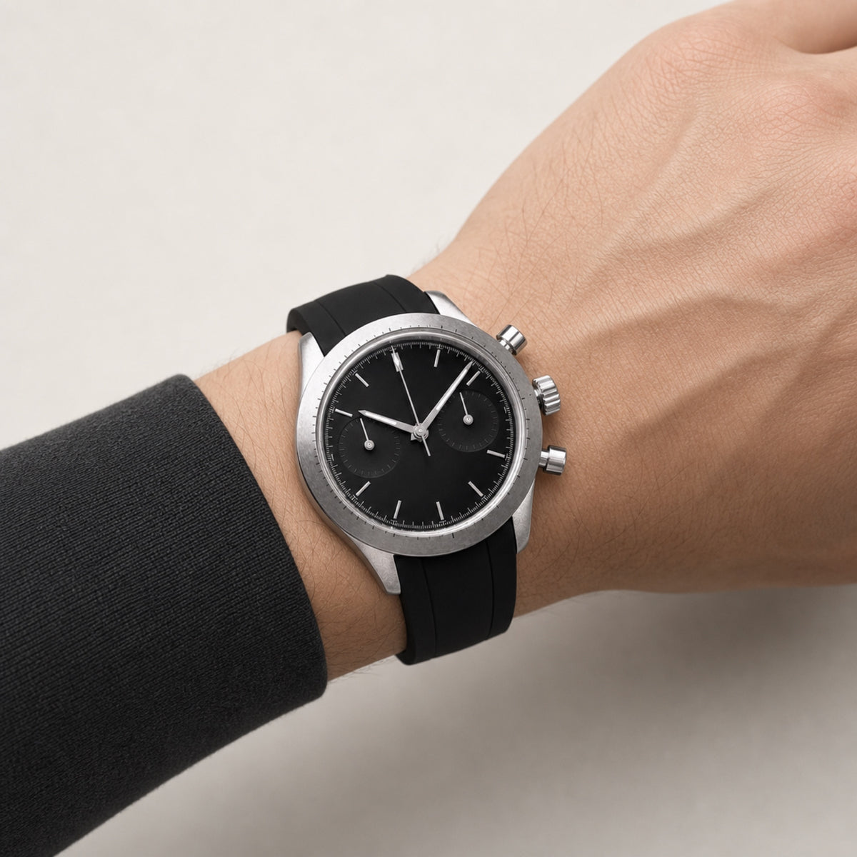Contre-la-montre Noir — Chronographe — au poignet — Maison Noirmont