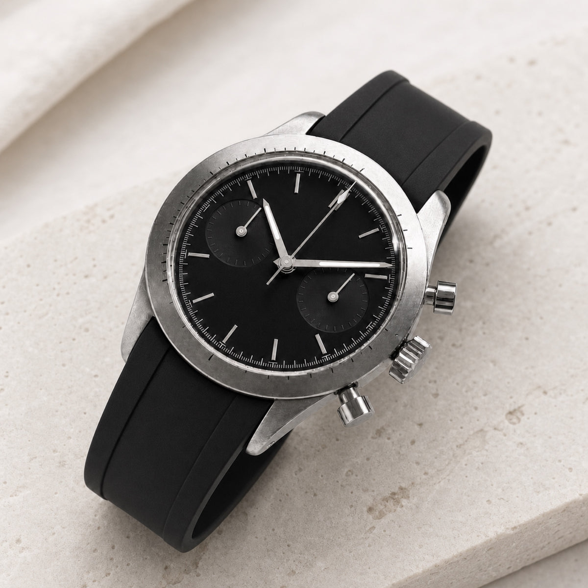Contre-la-montre Noir — Chronographe — en situation — Maison Noirmont