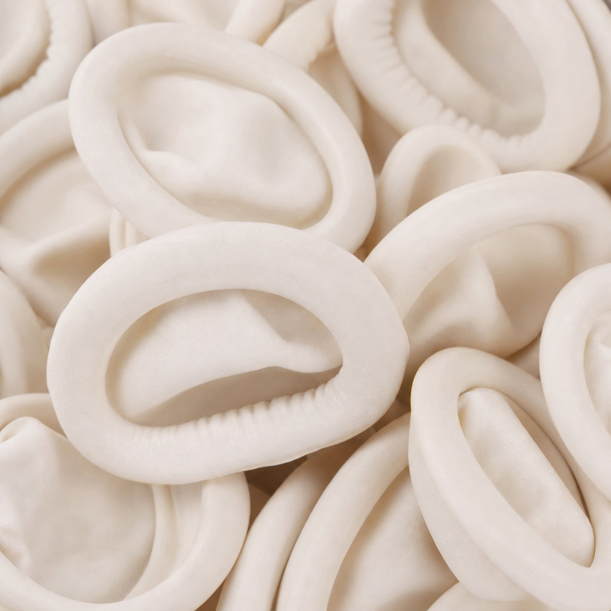 Doigtiers d'horloger — latex — macro — Maison Noirmont