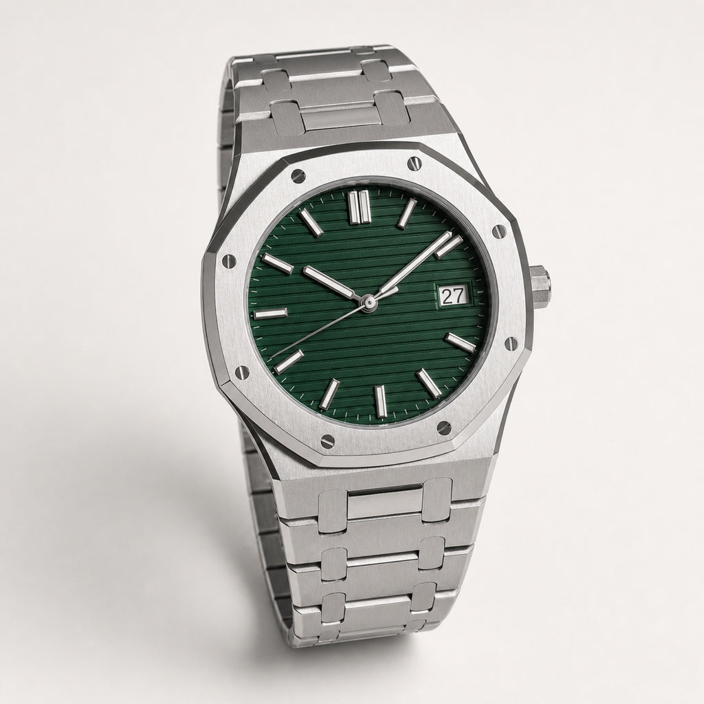 Intégrale Vert — montre à boîtier octogonal acier vissé, cadran vert à stries horizontales et bracelet acier intégré, vue de face sur fond clair — Maison Noirmont