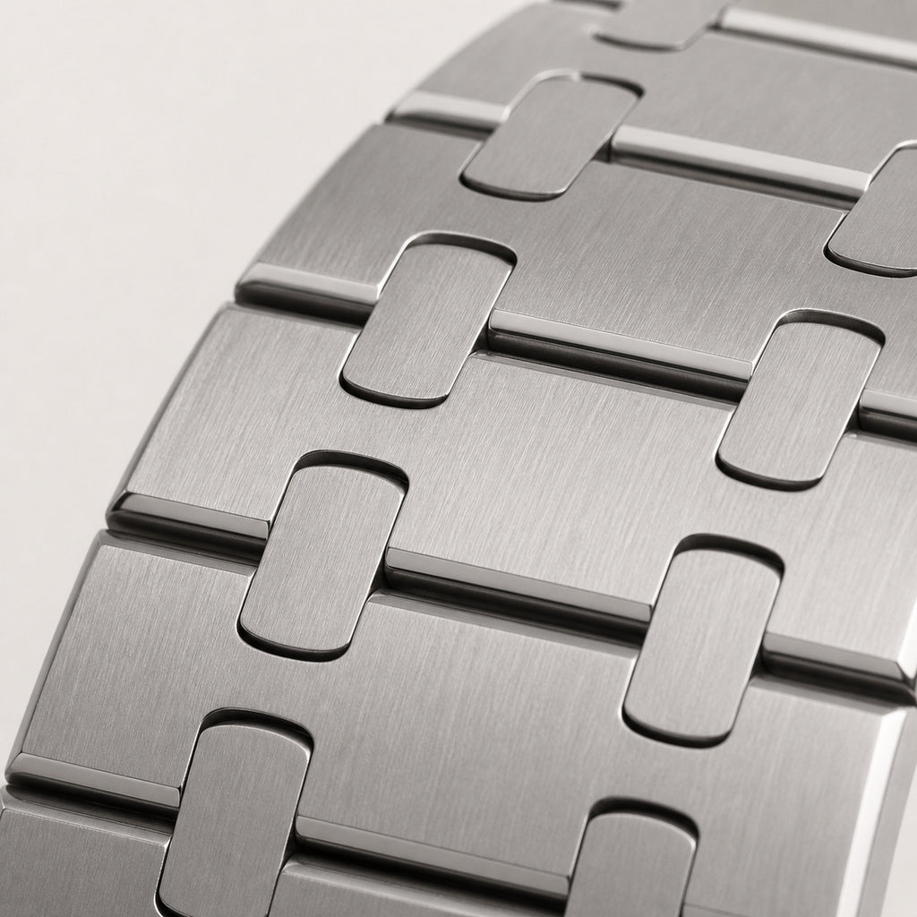 Intégrale Vert — détail de la maille du bracelet acier brossé et de ses maillons centraux — Maison Noirmont