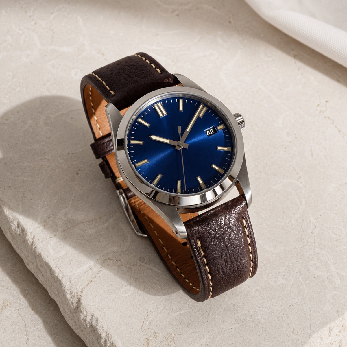 Quarante-et-Un Bleu — Sport cuir — en situation — Maison Noirmont