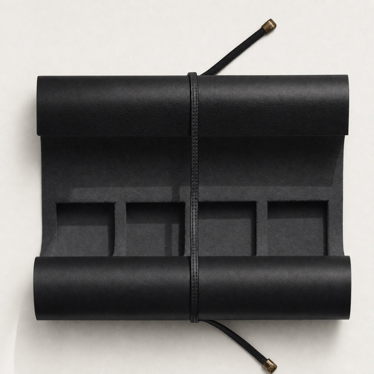 Rouleau de Voyage — cuir — Cuir noir · 1 montre — Maison Noirmont